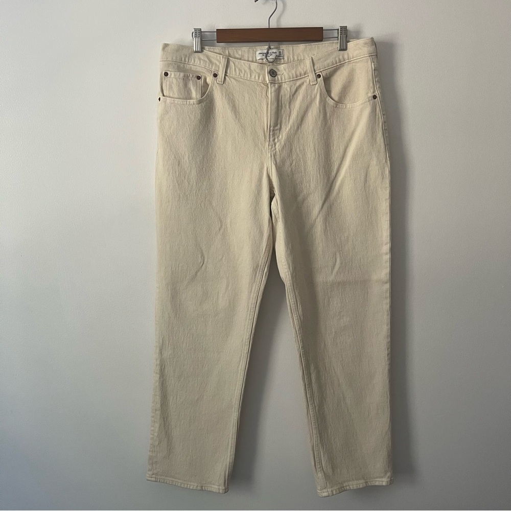 NEW Abercrombie & Fitch The 90s Straight Mid Rise Jeans Cream 32 / 14 SHORT